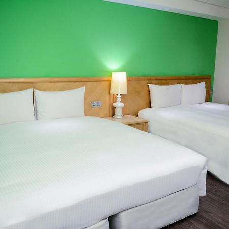 Green World Triple Beds Taipé Exterior foto